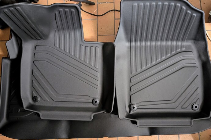 PXL_20251028_161953563.NIGHT~2