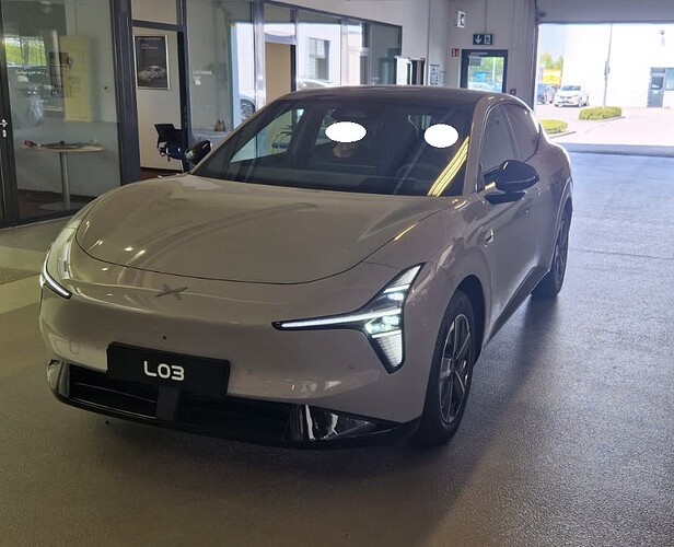 Front L03 SR