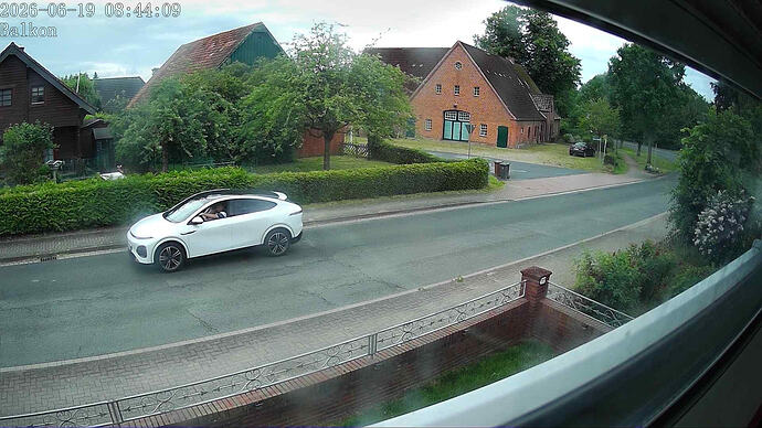 StrasseRechts 06-19-2026 094411