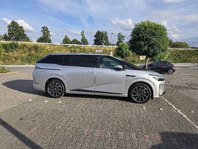 X9